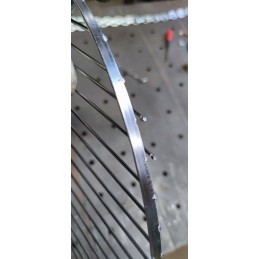 Apvalios pakabinamos grotelės, chromuotas trikojis, 58 cm