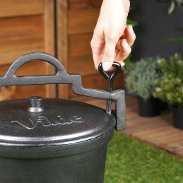 Ant kojų stovintis ketaus katilas su dangčiu, medžioklės puodas laužui, 4l