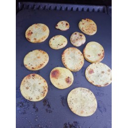 Nesunaikinama plieno plokštė, kurios matmenys 40 cm x 30 cm