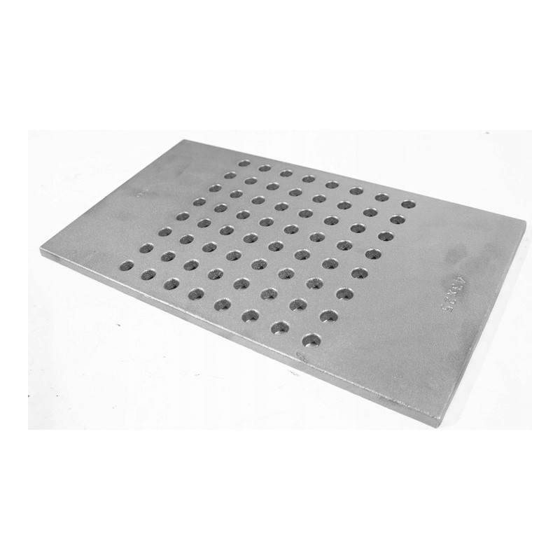 Pilkos ketaus židinio grotelės 43x25 iš Lenkijos ketaus liejyklos, kokybės, ilgaamžiškumo ir gaminio tarnavimo garantija.