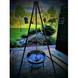 Sodo židinys 52 cm su 46 cm grotelėmis, pakabinamomis ant trikojo - lund