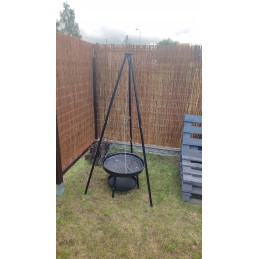 Pakabinama kepsninė, židinys ant trikojo, 46 cm grotelės, trikojis ugniai