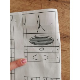 Pakabinama kepsninė, židinys ant trikojo, 46 cm grotelės, trikojis ugniai