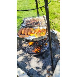 Pakabinama kepsninė, židinys ant trikojo, 46cm grotelės, trikojis ugniai