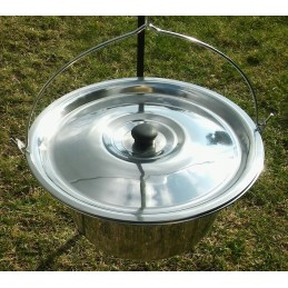 Hungarian enameled cauldron with lid, 10 liters