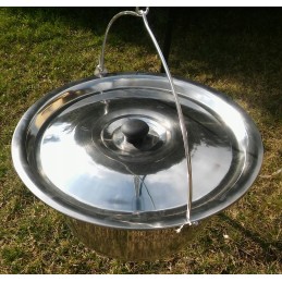 Hungarian enameled cauldron with lid, 10 liters