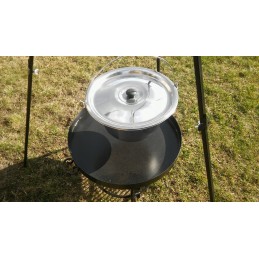 Hungarian enameled cauldron with lid, 10 liters