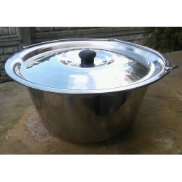 Hungarian enameled cauldron with lid, 10 liters