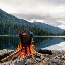 Vengriškas ketaus medžioklinis virdulys, puodas 4 l, stovintis laužui + rankena