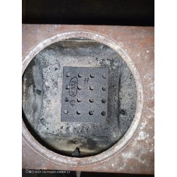 Ketaus grotelės, matmenys: 35x35