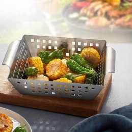 Plekist korv grillkorv grillimine terasest gefu