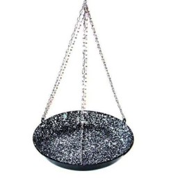 Emaliuota ugnies keptuvė ant grandinės