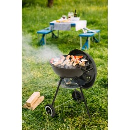 Didelės apvalios anglies kepsninės su tvirta sodo danga