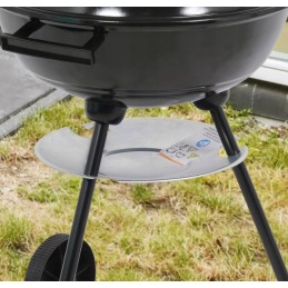 Didelės apvalios anglies kepsninės su tvirta sodo danga