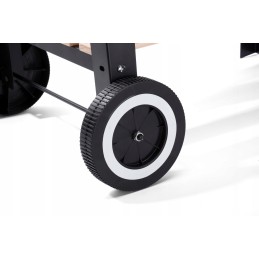 Sodo anglies grilis ant ratų