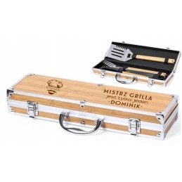 Pardavimo objektas – personalizuotas kepsninės komplektas bambukinėje dėžutėje!