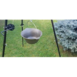 Vengriškas ketaus katilas, kurio talpa 7 litrai