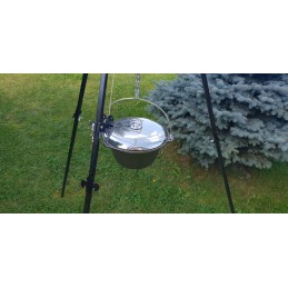 Vengriškas ketaus katilas, kurio talpa 7 litrai