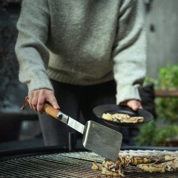 Fiskars norden grill chef virtuvės mentelė skirta grilio mėsos mentelei