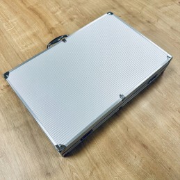 33 dalių kepsninės įrankių ir stalo įrankių rinkinys + dovanų dėklas