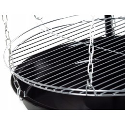 Kepsninė, sodo laužavietė, pakabinamas trikojis, laužavietė su grotelėmis