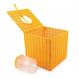 Siūlome plastikinę multiboxę bitėms vežti + girdytuvą - labai geras, skanus produktas!