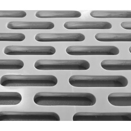 Plazminiu būdu pjaustytos karščiui atsparios plieno grotelės, matmenys 38x26 cm, storis 10 mm.