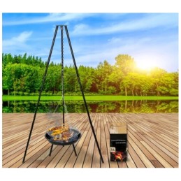 Sodo kepsninė, pakabinamas trikojis, laužavietė laužui