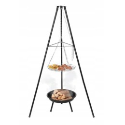 Sodo kepsninė, pakabinamas trikojis, laužavietė laužui