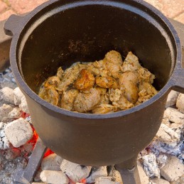 Ketaus medžioklinis katilas + kaušų priedai