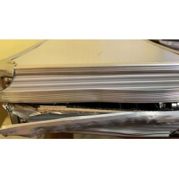 Metaliniai kepsninės indai tvirtame lagamine - 5 dideli bbq elementai