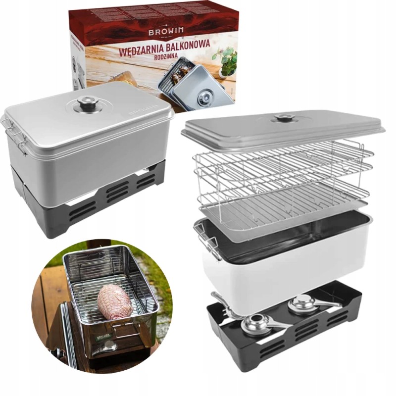 Šeimos balkono rūkykla su trimis rudomis grotelėmis