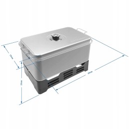 Šeimos balkono rūkykla su trimis rudomis grotelėmis