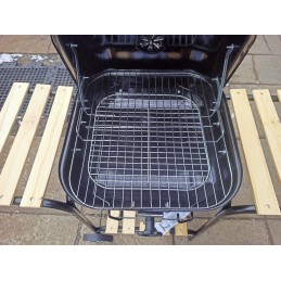 Kvadratinė medžio anglies kepsninė