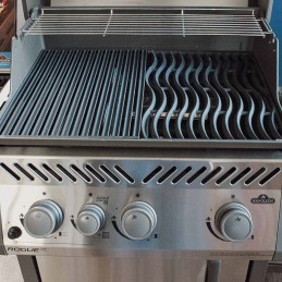 Ketaus grotelės Napoleon Rogue 425 Santos