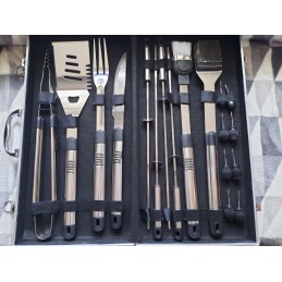 Metaliniai kepsninės indai solidiame lagamine - 18 bbq elementų, didelė viskas-dėžutė :)