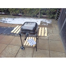 Anglies kepsninė su dangteliu ir medinėmis lentynomis, 45x40cm