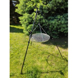 Sodo trikojis grilis su nerūdijančio plieno grotelėmis