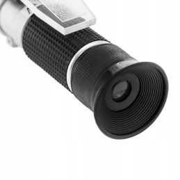 Refraktometrinis matuoklis, skirtas 0,5% tikslumu meduje esančiai cukrui matuoti