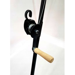 Jie neturi antikorozinės dangos, tokios kaip chromas, nikelis ar cinkas, kurios gali patekti į maistą iš kepsninės ir kelti pavo