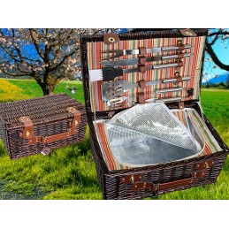 Pikniko krepšelis su kepsninės komplektu