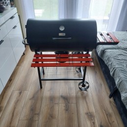 Didelė sodo kepsninė su pelenais, 3 lentynos – jūsų kepimas aukščiausiu lygiu!