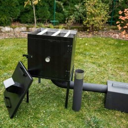 Sodo metalinė rūkykla su dūmų aparatu