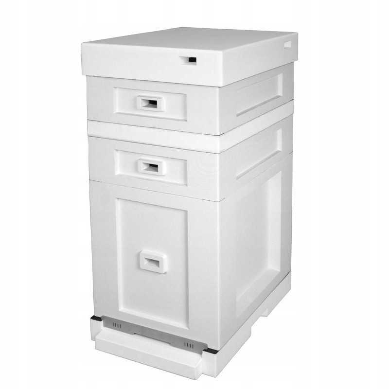 Varšuvos gatvė praplatinta žemu dugnu – nedažyta