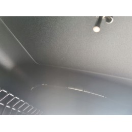 Grilis su anglimis, sodo kaminas, 2 ketaus grotelės su dangteliu, peleninė, termometras