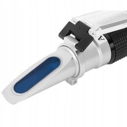 Refraktometras – matuoklis cukraus vandenyje meduje matavimui