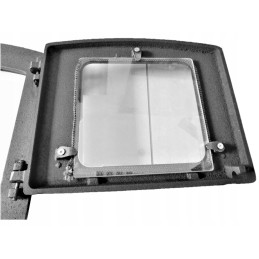 Pusapvalės ketaus durys,