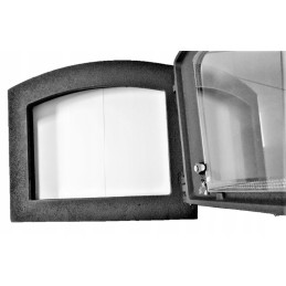 Pusapvalės ketaus durys,