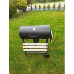 Sodo kepsninė su anglimis, 2 chromuotos grotelės, 2 lentynos, peleninė, plieninis termometras