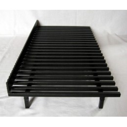 Židinys / židinio grotelės ant kojų